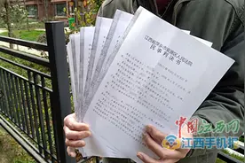 搬运床垫酿事故引三方纠纷图片