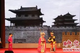 南阳曲剧团走进确山相约靖宇剧院图片