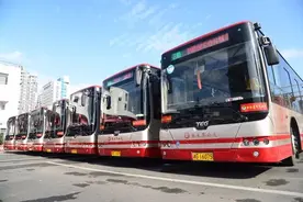 张家界公交公司出台规范，全方位服务特殊乘客图片