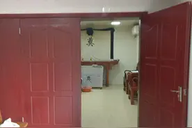 上海一医院太平间被指强收穿衣费，院方：情况属实，立即整改图片