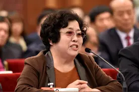 温秀玲代表：青少年培养要提高家长素质 支持办好家长学校图片