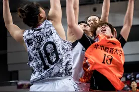 （体育）（4）篮球——CUBA西南赛区女篮决赛赛况图片