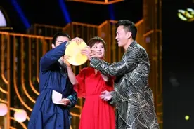 “吴聘”“周莹”再聚 何润东把导演处女作讲给孙俪听图片