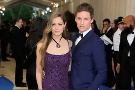 “小雀斑”埃迪·雷德梅恩再升级 二胎得子随妈妈姓图片