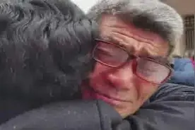 浙江兄弟来宜昌与陈顺莲相认，一声大哥让老兄弟泪如雨下图片