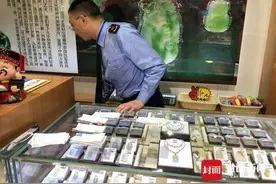 央视315晚会曝光成都珠宝店抽奖骗局 锦江区市场监管局执法人员已现场检查图片