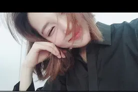王棠云近二十年来首次剪短发 余文乐：我喜欢图片