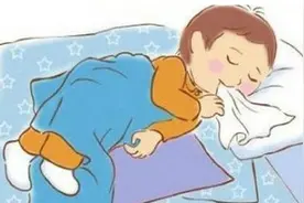 孩子睡觉有“怪癖” 或是缺乏安全感图片
