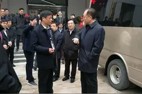 郑州市领导观摩荥阳市豫龙镇第一季度新型城镇化建设工作图片