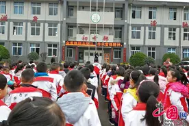 学习传承雷锋精神 争做美德少年图片