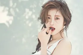 韩女团Secret全孝盛拍杂志写真 清纯性感无缝切换图片