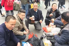 陕西汉阴大哥去杭州修地铁，算上加班，每月挣9000视频封面