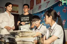 高中女生不学无术太叛逆，课堂上遭班导狂怼，负气出走惹事端视频封面