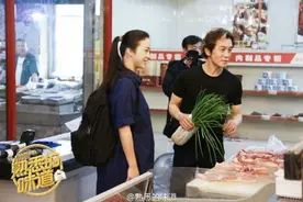 汤唯挺孕肚回母校 真人秀浙江卫视熟悉的味道什么时候播图片