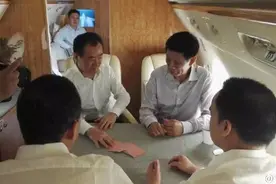 王健林直播斗地主 网友称再加上王思聪就更热闹了图片