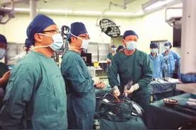 医生:儿童意外伤害不容忽视 肚子怎会成杂货铺图片