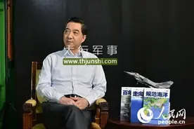 人物：“局座”张召忠，64岁的“新战士”图片