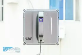 天罗地网集尘垢 看科沃斯窗宝W850如何化身蜘蛛侠图片