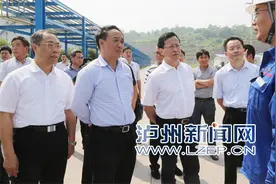 刘捷、邓川在督导泸州稳增长和脱贫攻坚工作图片