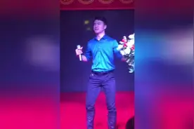 赵建军演唱《拉手手亲口口》一人男女两音，太好听了视频封面