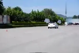 汽车评测，看完这个性能测试，你就知道索纳塔九，值不值得够买了视频封面