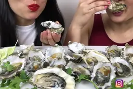 姐妹俩吃生蚝，这样吃真的好吗？没寄生虫吗？视频封面