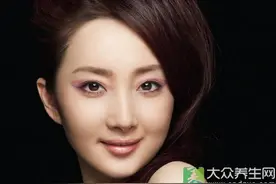 这时少女竟然长出了胡须图片