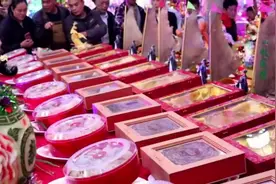 潮汕谷饶官田迎圣媽，神前的供品豪华程度惊人视频封面
