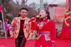 贵州农民歌手陈思念在新人婚礼演唱，堪比一线歌手全村人非常喜欢视频封面