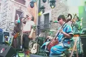 他们是海外最受欢迎的中国摇滚乐队，杭盖乐队！视频封面