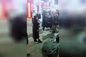 长腿萝莉智友韩国街头秀舞，太可爱了！视频封面