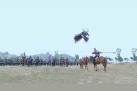 单雄信之子，也是一代猛将，扫北第一战，数招内斩杀敌军主将视频封面