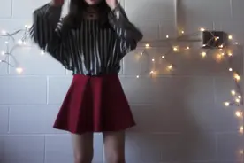 本命年的小伙伴，想穿红裙子却不知道怎么搭配？给你想要的风格！视频封面