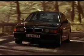 斯坦森给黑帮老大走私货物，袋子里面竟是一个位美女