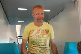 德国学生来中国 感受上海磁悬浮列车的速度，全部一脸惊讶！视频封面