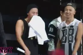 饭拍Bigbang与《江南style》的骑马舞，权志龙又笑疯图片