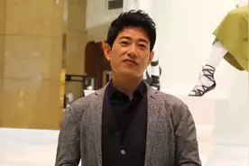 矢野浩二百货店秀中文被围观视频封面