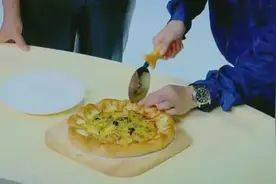 薛之谦教你怎么吃到更多披萨!超搞笑！