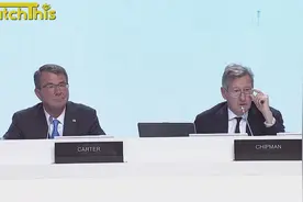 美国防部长遭北大教授质问 当场结巴转移话题图片