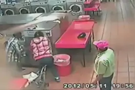 爸爸一时贪玩把孩子放进洗衣机，结果妈妈就整个人都吓到跳起来图片