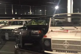 阿布扎比彩虹酋长收藏的各种SUV，最后竟然有一辆中国产的视频封面