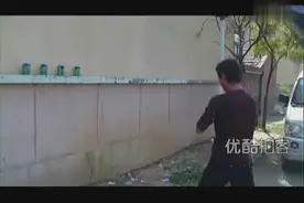 实拍超牛农村小伙表演飞牌打啤酒绝技视频封面