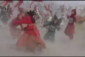 这部经典的电影虽然没有加太多的特技，但是表现出来是最不浮夸的图片