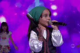 超萌小萝莉演唱火星歌的神曲《皆因是你》，一开嗓就被萌翻！图片