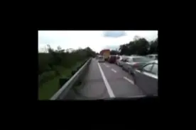 从交警视角看高速路上堵车图片