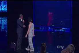 达人秀机械舞冠军新作品，超强科技感舞蹈秀！图片