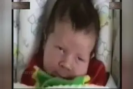 让你爆笑的婴儿搞怪睡姿，你家宝宝有吗？图片