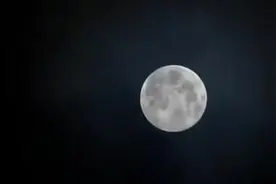 葫芦丝《彩云追月》，听了又听的一首曲图片