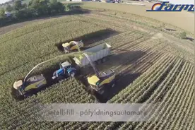 大型青贮收获机的作业方式图片