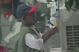 国外搞笑冰淇淋恶作剧，小孩崩溃了！